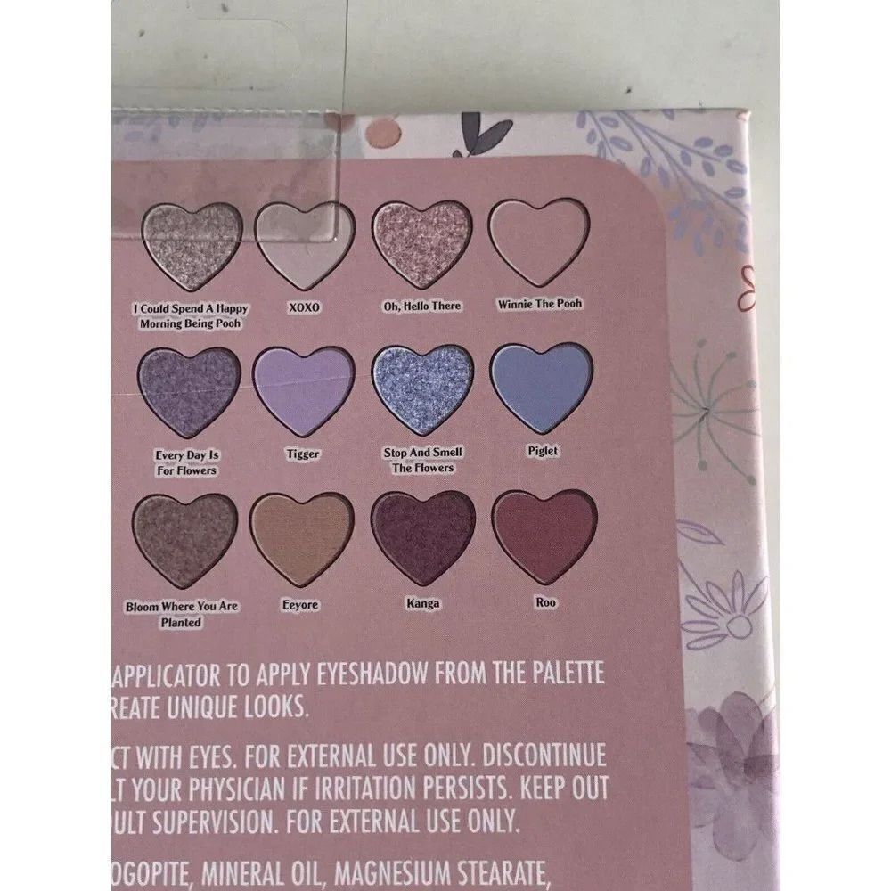 Disney Winnie The Pooh Heart Shaped Eyeshadow Palette With Mirror 12 Colors NEW - Picture 15 of 15